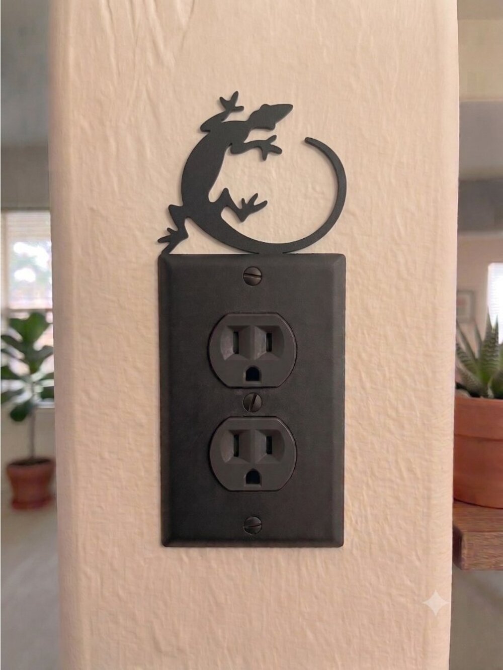 NEW Lizard Wrought Iron 1 Duplex wall plate (no hardware)